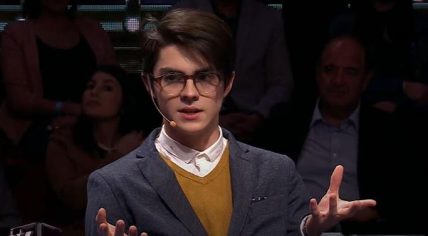 Expareja de Lucas Bolvarán lo acusó de manipularla para abortar y de abandonar a sus hijas gemelas