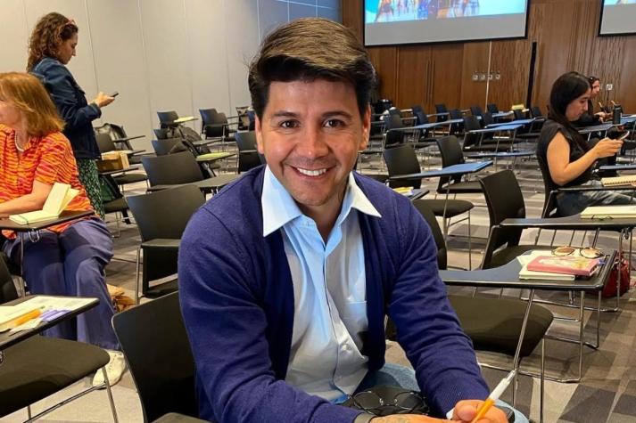 Edmundo Varas luce su marcado abdomen tras especulaciones sobre el término de su relación