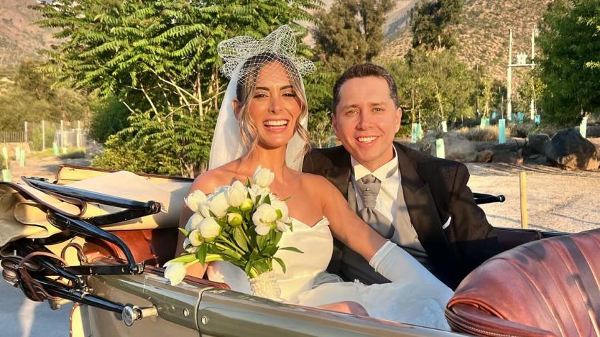 Karol Lucero junto a su esposa en su matrimonio - Instagram