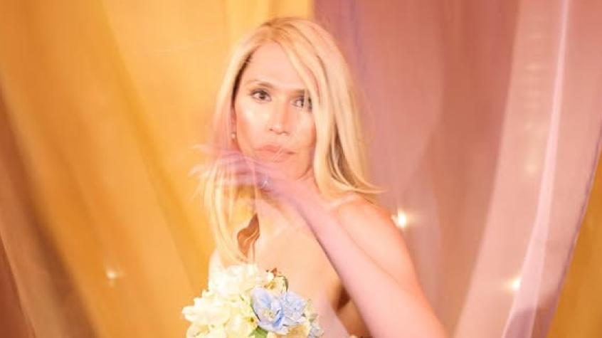 Di Mondo sorprende con osado bikini patrio: Las fotos de su sesión que revoluciona las redes