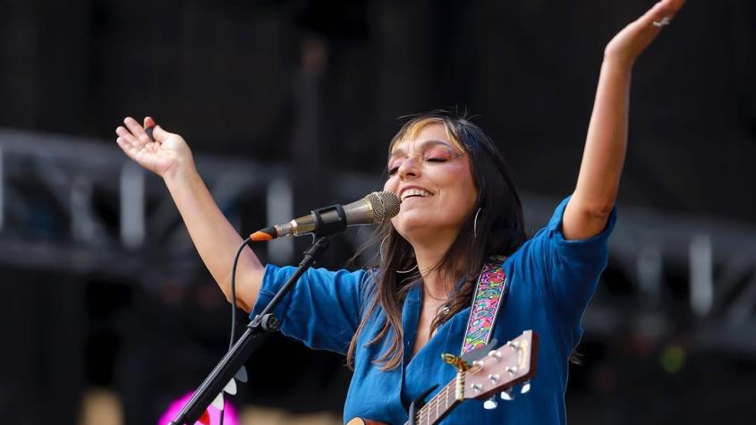 Javiera Parra sorprende al mostrar lo grande que está su único hijo, Gael: cumplió 19 años 