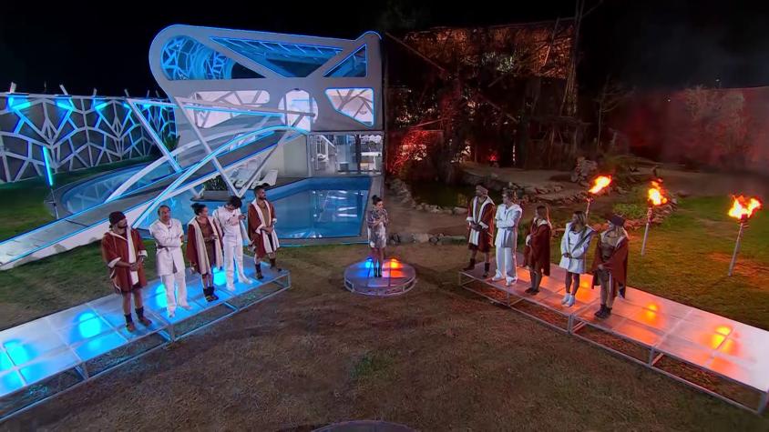 Nueva participante de Mundos Opuestos sorprende con románticas fotos con compañero de encierro