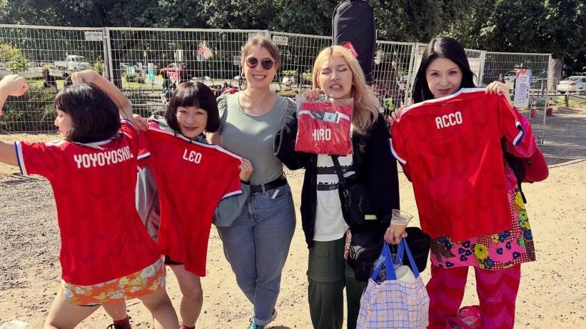 Destacados artistas vistieron la nueva camiseta de la Selección Chilena durante Fauna Primavera 2025