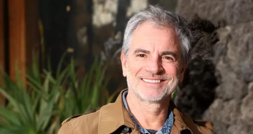 Álvaro Rudolphy comparte emotiva imagen junto a su papá y se llena de reacciones: "Eres el retrato de tu padre"