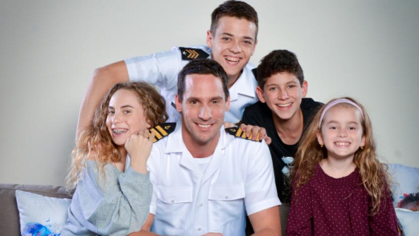 Tiene 18 años y es influencer: así luce hoy la pequeña actriz de "Papá a la deriva"