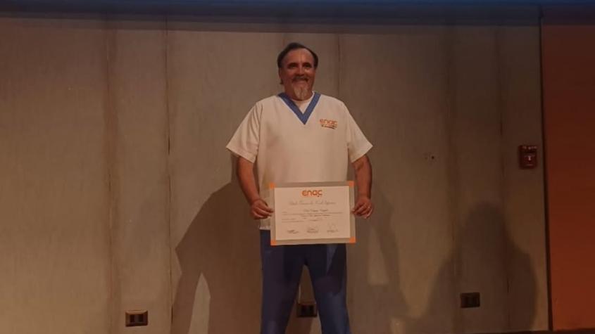 “Llegué a la meta”: Paul Vásquez culmina sus estudios y se titula como profesional del área de la salud