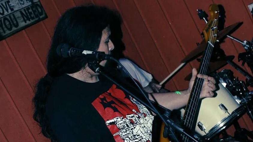 músico metalero de Curicó