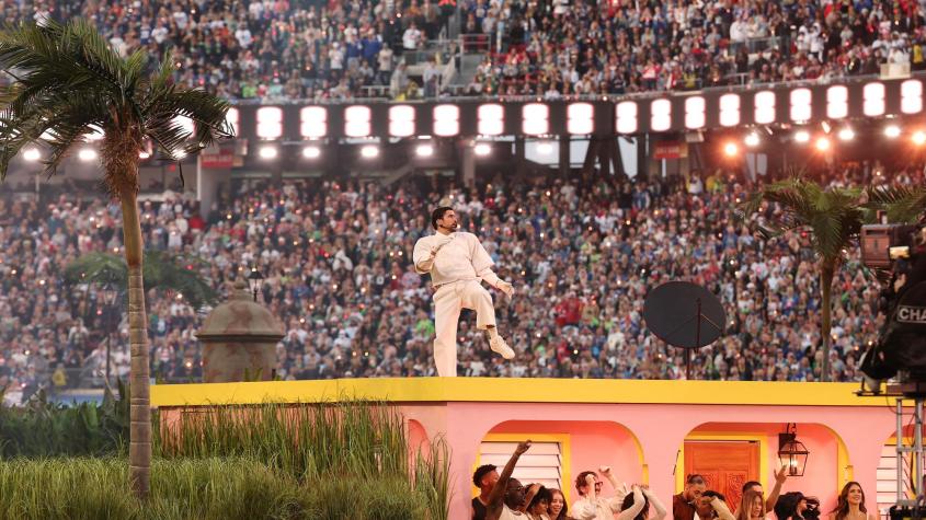La casita de Bad Bunny en el Super Bowl: celebridades que estuvieron y demostraron orgullo latino