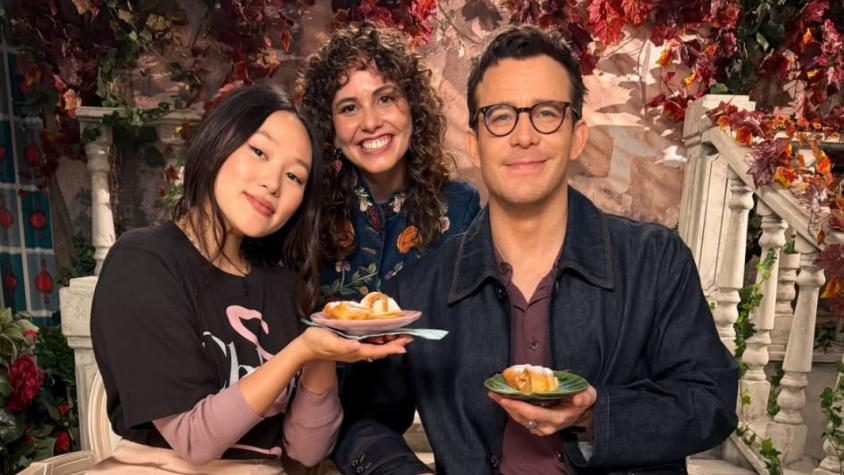 Chef chilena Carolina Rocco llevó dulces al elenco de Bridgerton. Créditos: Instagram.