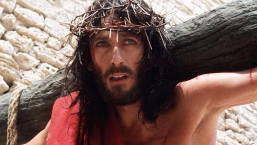 Así luce Robert Powell en la actualidad