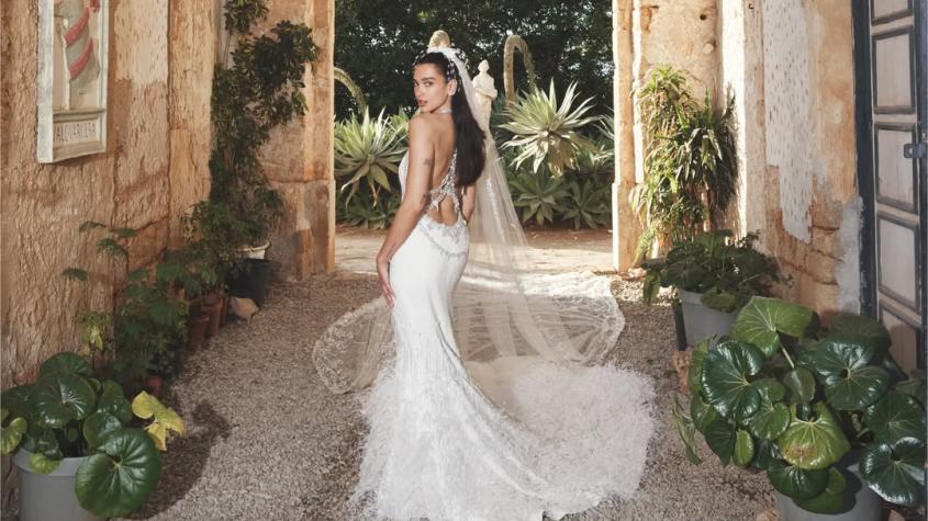 La cantante publicó imagenes inéditas de su matrimonio - Instagram @dualipa