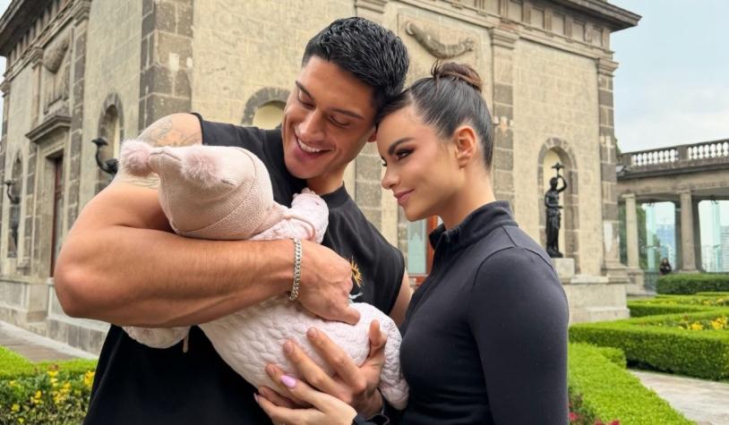 Emilia Dides y Sammis Reyes muestran por primera vez un detalle del rostro de su hija | Crédito: Instagram Emilia Dides