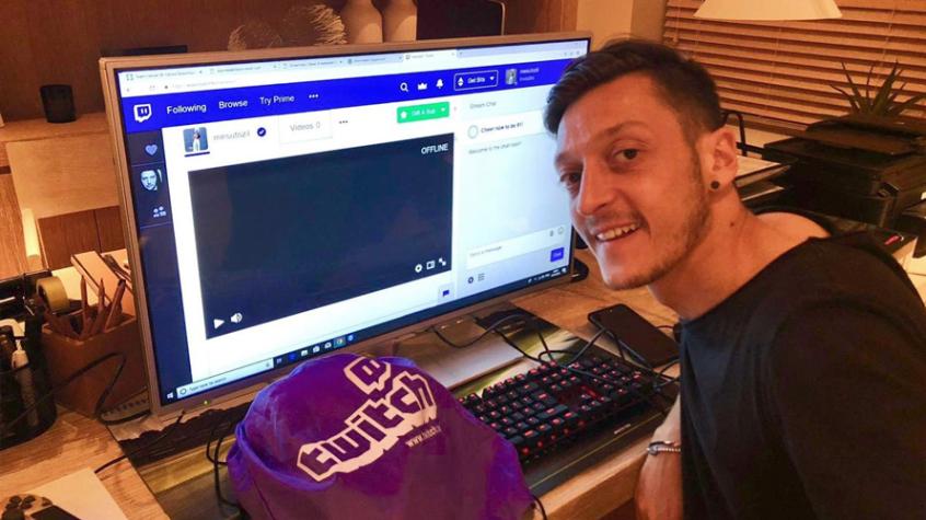 Mesut Özil se suma a Twitch y transmite por primera vez