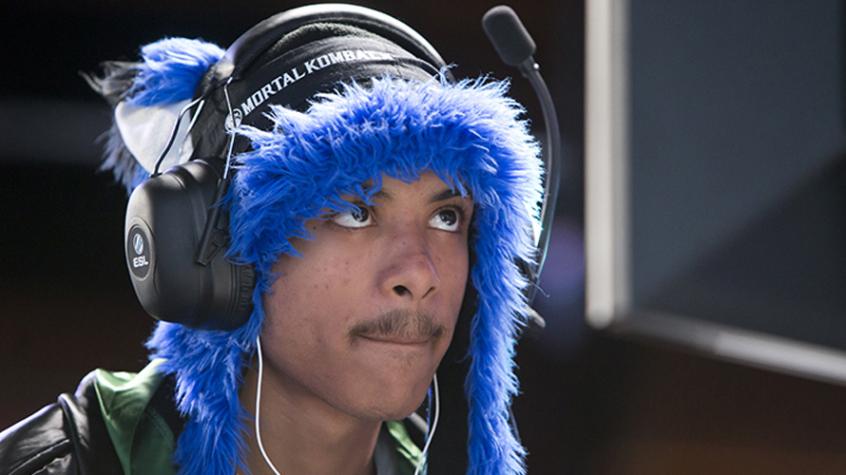 SonicFox ofrece $10.000 dólares para el tratamiento de cáncer del padre de su oponente 