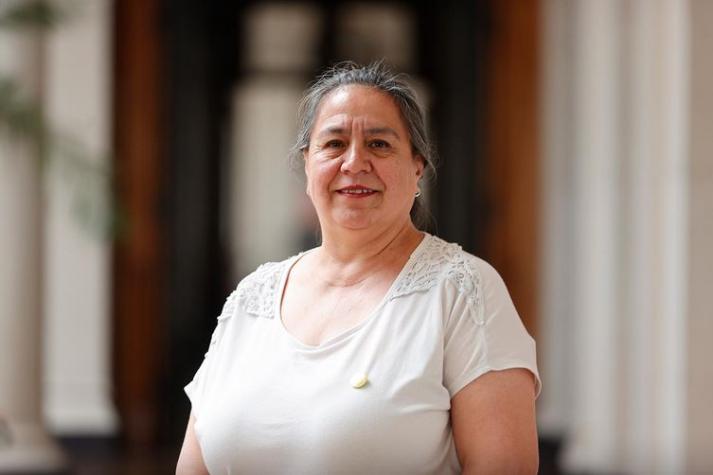 Mujer chilena sorprende al ser mechona a los 55 años: “Mientras más mujeres aporten a la sociedad, el país va a ir creciendo”
