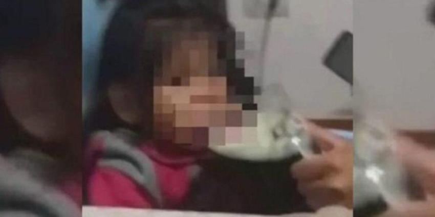 Niña de 3 años resulta intoxicada luego que su madre la grabara bebiendo alcohol en Argentina