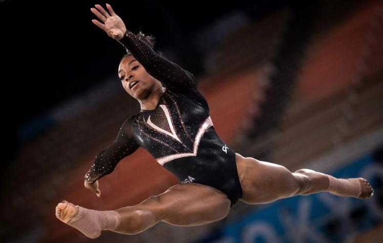 Simone Biles responde un mes después a quienes la criticaron por su salida en los JJ.OO