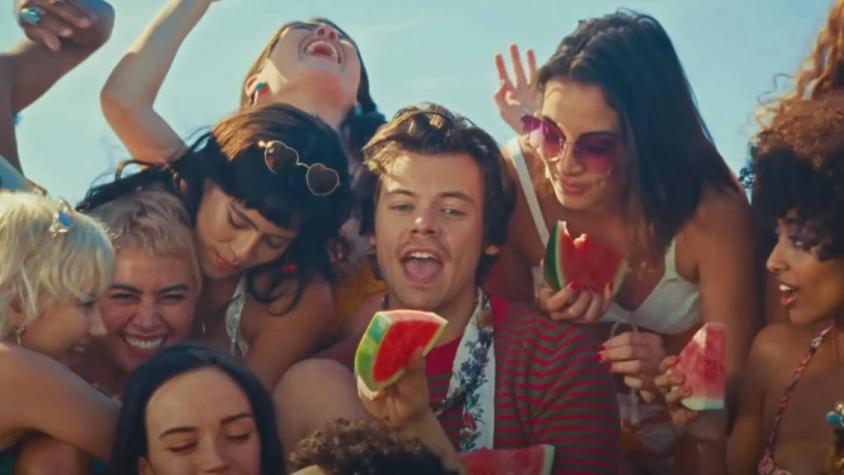Harry Styles revela el significado de "Watermelon Sugar": "Se trata del orgasmo femenino"