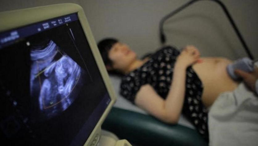 Mujeres de China podrán elegir parto por cesárea, el que hasta ahora solo era otorgado por el marido