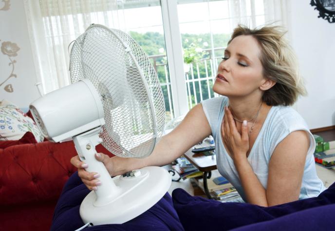 Verano y olas de calor: ¿Cómo soportar los llamados “bochornos” en época de calor?