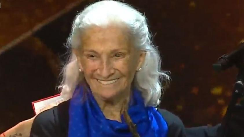 “Nunca me lo imaginé”: Luz Jiménez recibe importante homenaje en Premios Caleuche 2022