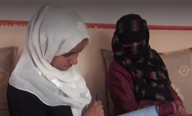 Mujer en Afganistán: “creen que si estudiamos adquiriremos conocimiento y lucharemos contra ellos”