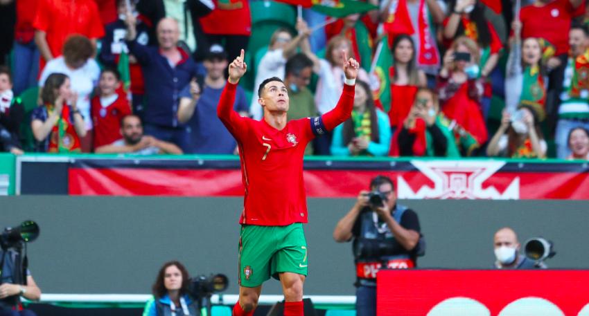 ¡Llegó a las lágrimas! Mamá de Cristiano Ronaldo se emocionó tras su doblete contra Suiza 