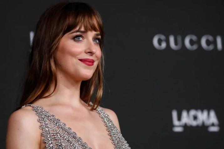 Dakota Johnson se sincera sobre su paso por '50 sombras de Grey': Firmé  para hacer una versión distinta a la película que hicimos