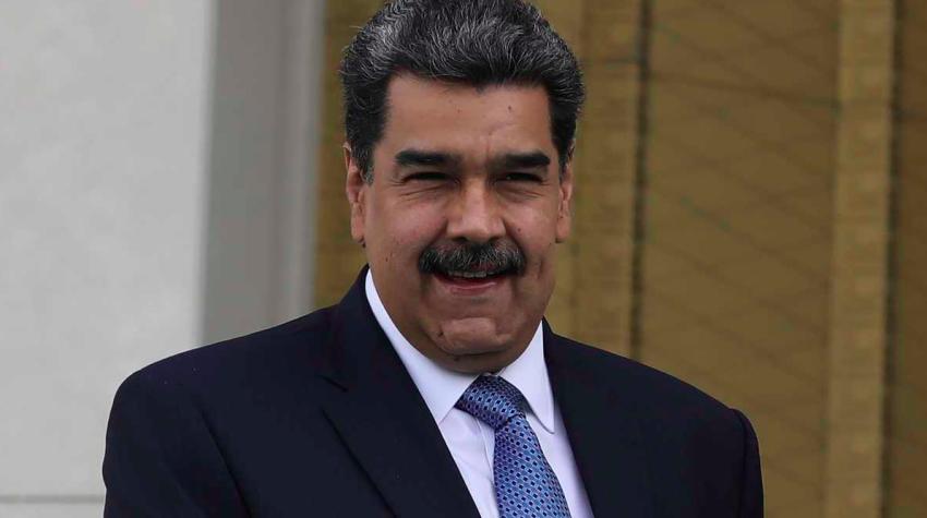 "El rosado nos pone sospechosos": El "chiste" de Nicolás Maduro que exhibe la homofobia de Estado 