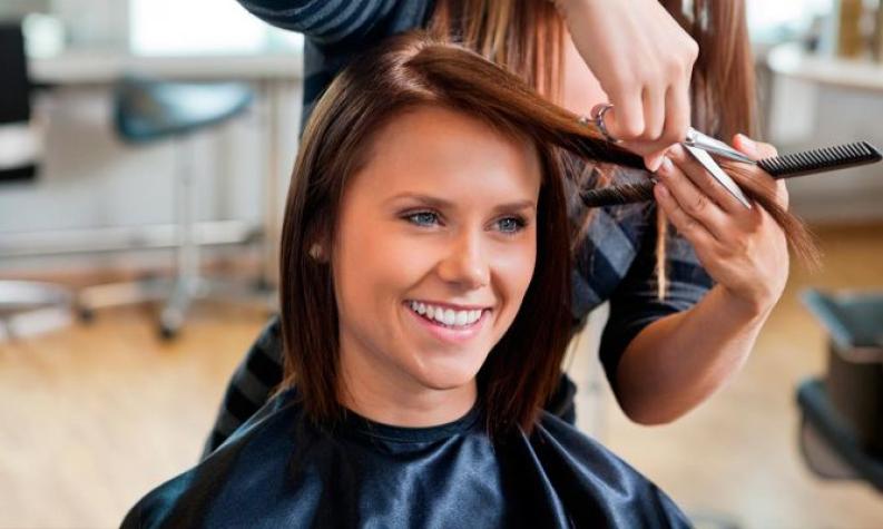 Aprende cuándo es el mejor momento para cortarte el pelo según las fases lunares