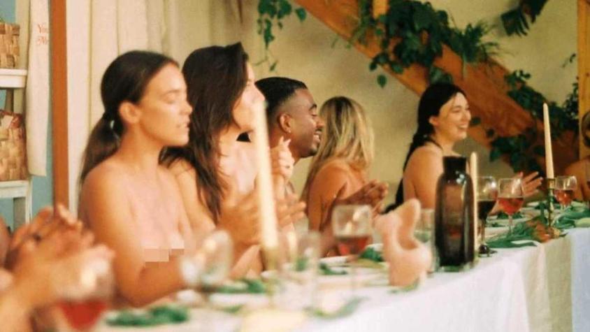 The Füde Dinner Experience: Mujeres cenando en completa desnudez para ‘empoderarse’