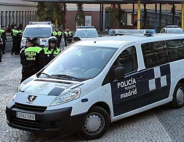 España: Hombre de 27 años apuñaló a su ex pareja en plena vía pública