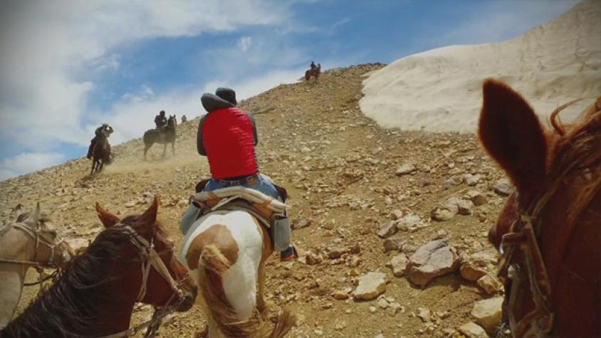 El viaje más extremo de Pancho Saavedra junto a los arrieros