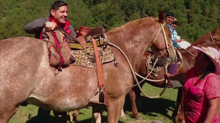 Pancho se fue a caballo a conocer a la comunidad Malla