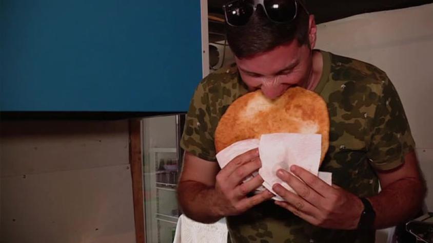 Pancho se comió la sopaipilla gigante de la señora Rosa