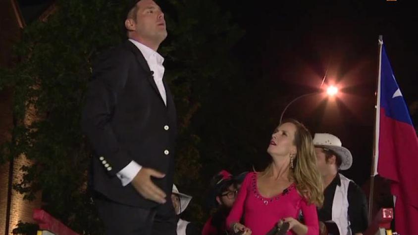 Diana y Pancho protagonizaron el primer “Horsepool Karaoke”