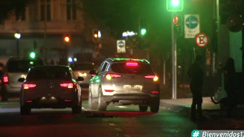 Cámara de Canal 13 captó portonazo en vivo 