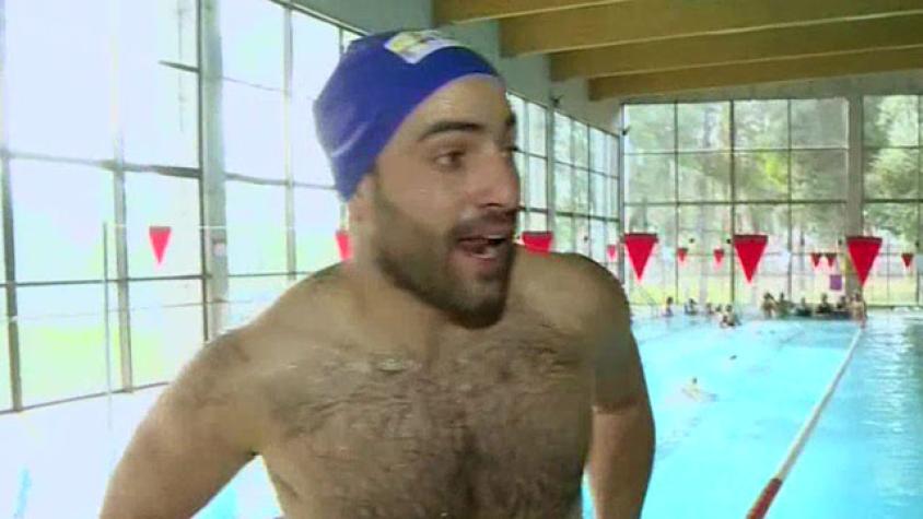Gabriel Cañas sorprendió con su figura en la prueba de la piscina 