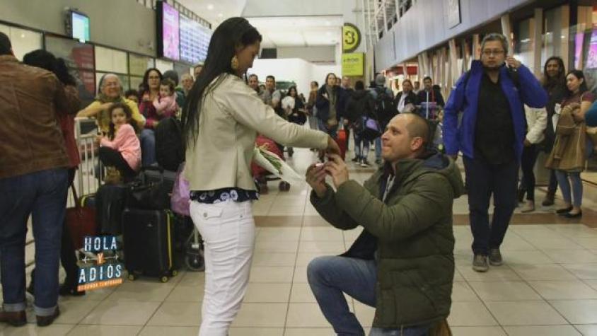William le pidió matrimonio a su polola en el aeropuerto