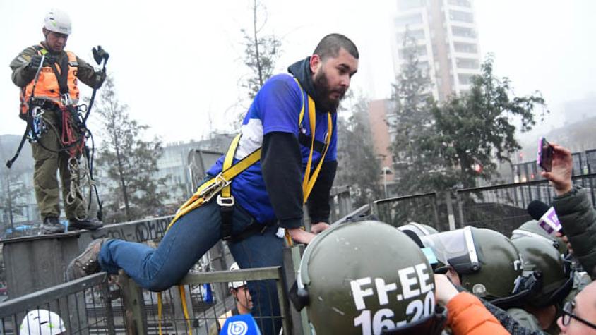 Estudiantes de Universidad Iberomericana protestaron en autopista