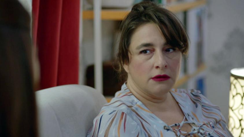 Songül tendrás que soportar a Zehra en su casa