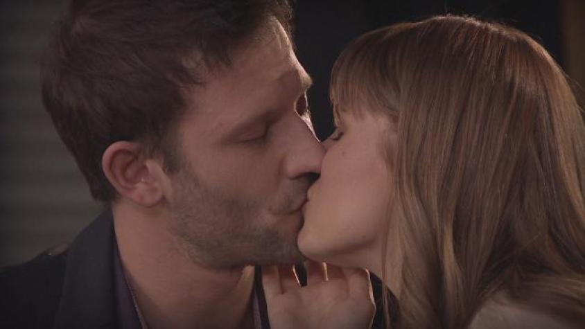 Más que buena onda: Ágata besó a Alonso