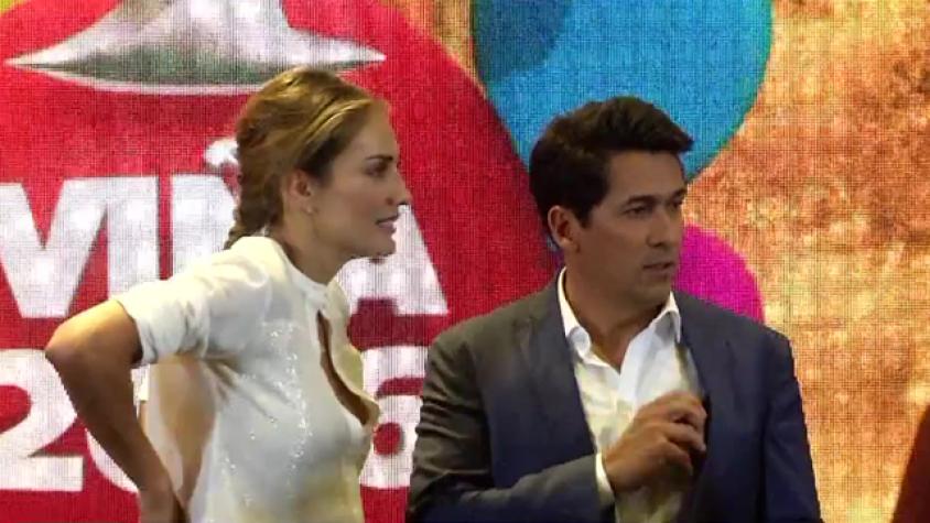 ¡La grúa televisiva no se detiene!