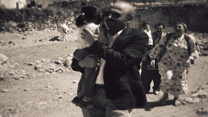 Su padre la vendió a una familia rica al nacer