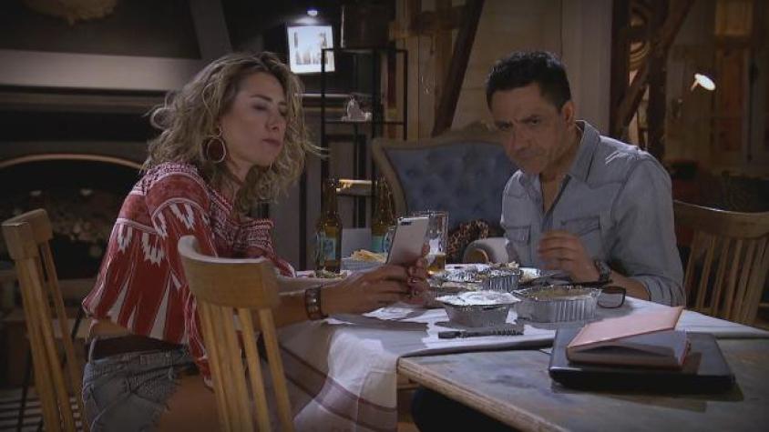 Inés le contó a Gabriel sobre su otra identidad