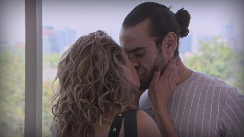 Inés besó a Raimundo 
