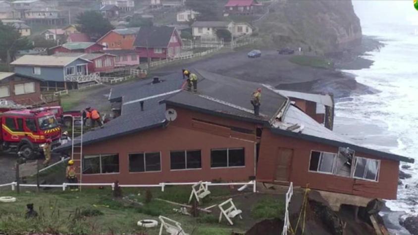 ¡Restaurante quedó al borde del precipicio!