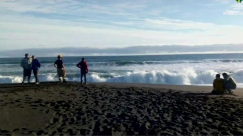 Menor de tres años fue arrastrado por una ola