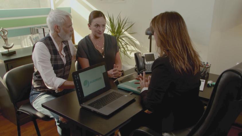 Isabel está en la quiebra