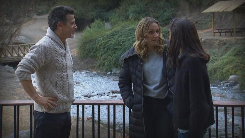 Josefina a Clara: “Tu deber es desconfiar”